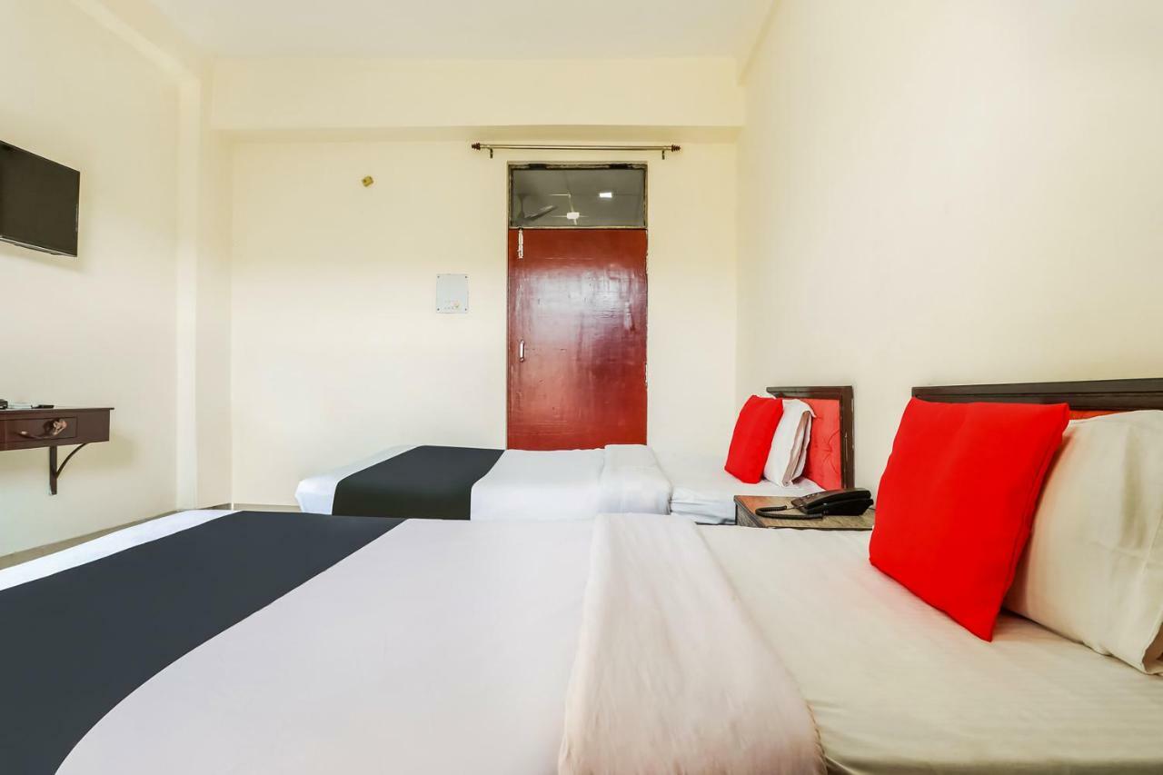 Capital O 60233 Brij Ki Rasoi Deluxe Hotel Лакнау Екстериор снимка