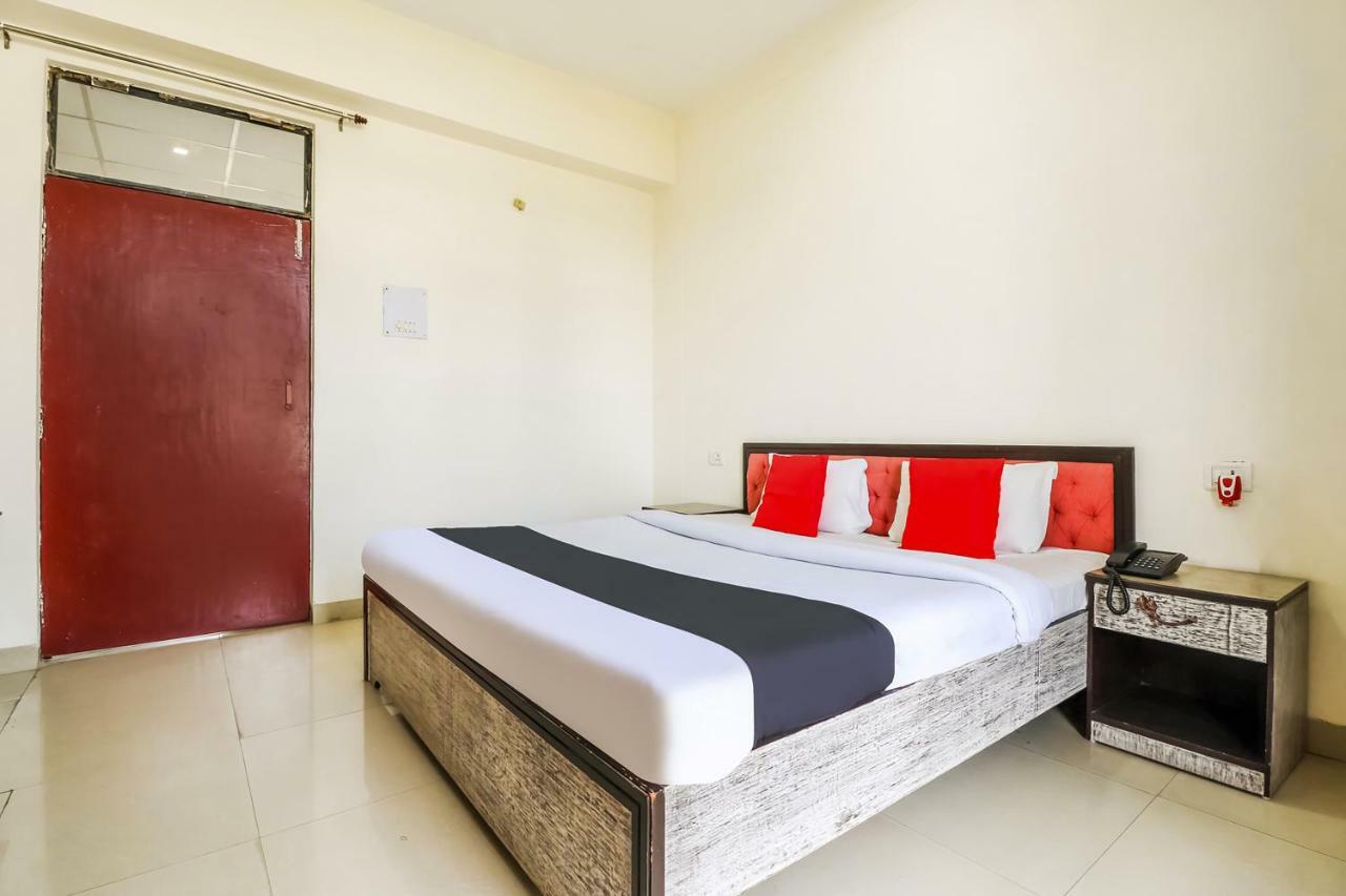 Capital O 60233 Brij Ki Rasoi Deluxe Hotel Лакнау Екстериор снимка