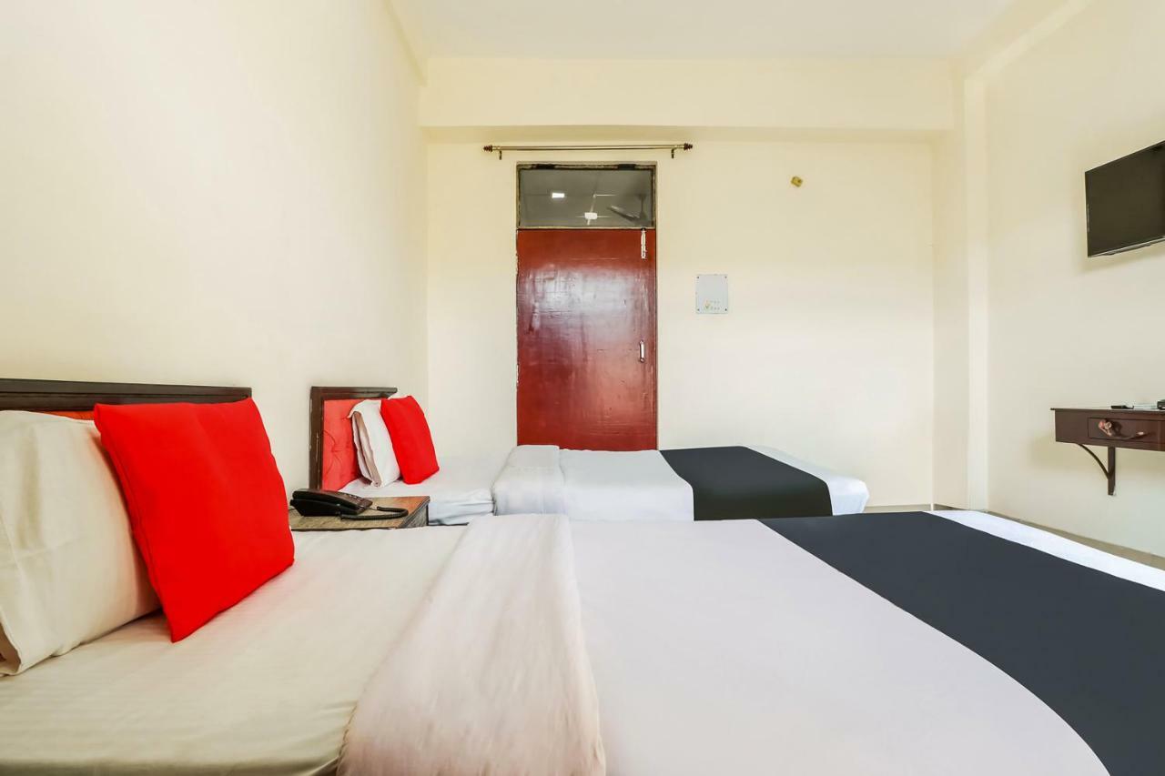 Capital O 60233 Brij Ki Rasoi Deluxe Hotel Лакнау Екстериор снимка