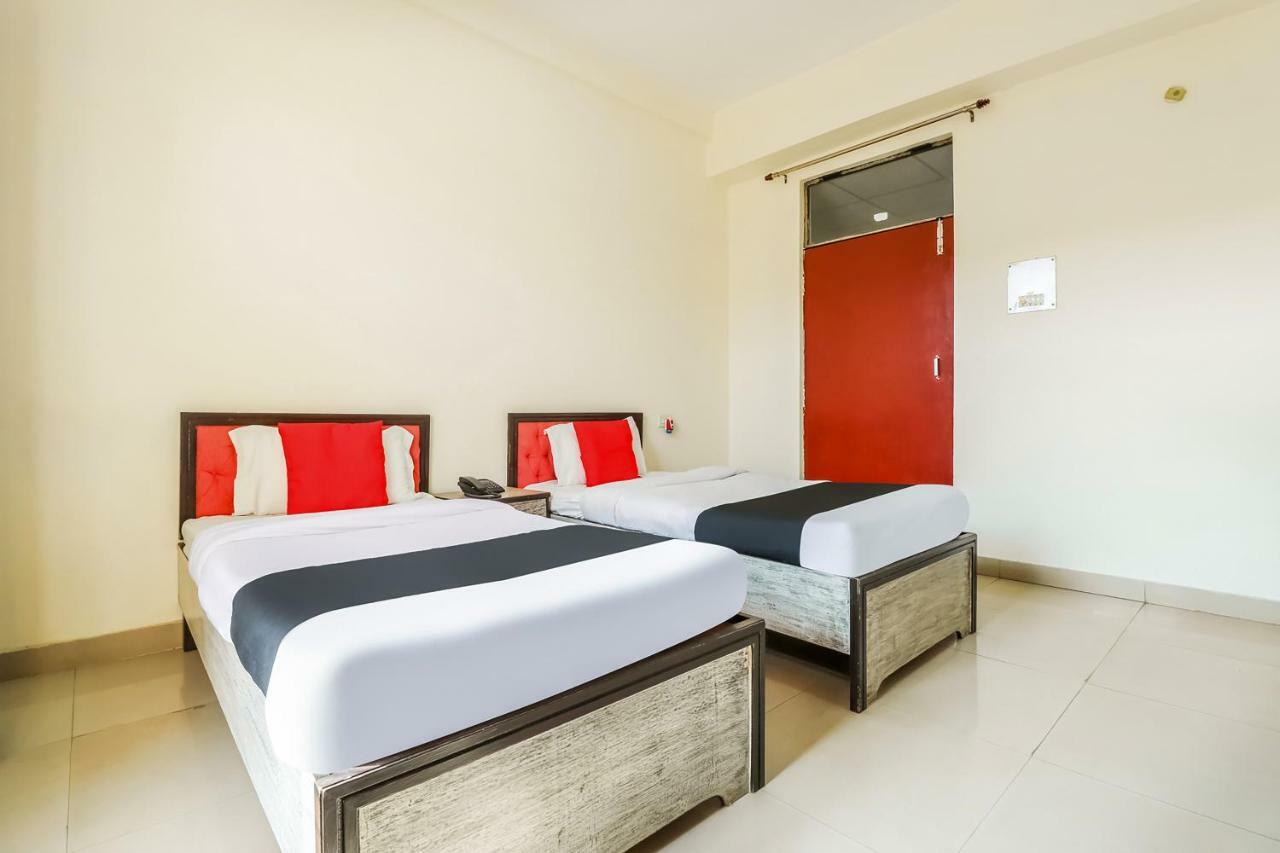 Capital O 60233 Brij Ki Rasoi Deluxe Hotel Лакнау Екстериор снимка